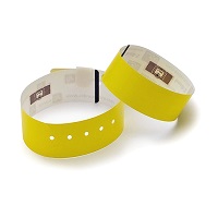 ZEBRA. YELLOW. POLYPROPYLENE. RFID BRAZALETE. DIRECT THERMAL. CLIP. 1-INCH X 11-INCH. CONO 1-INCH. 125U X ROLLO. (P/N 10018346K).